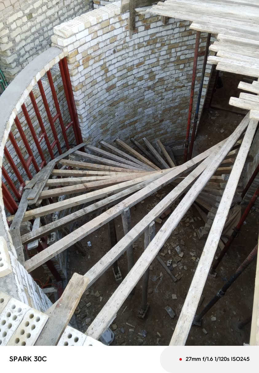 السلام عليكم 
نجار قالب+تسليح من كربلاء متفرغ حاليا
***********/واتساب
