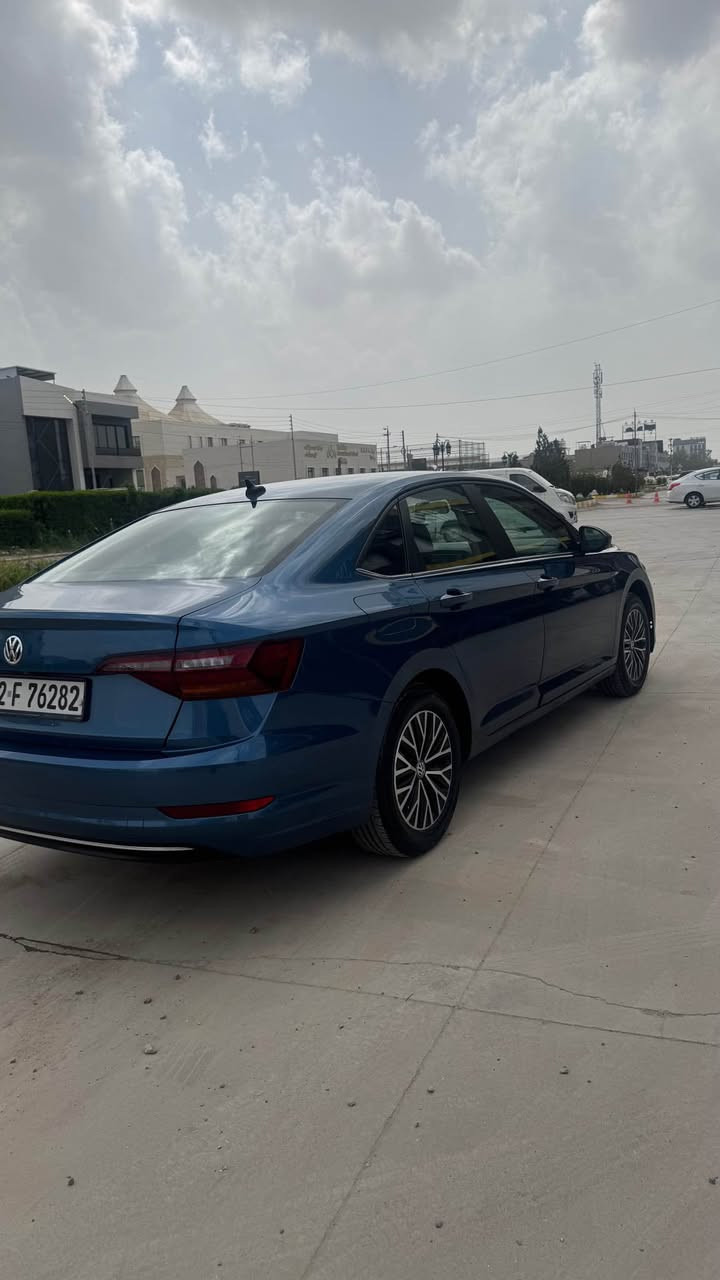 ***********
Jetta/S-2020
جیتا ٢٠٢٠ 
مواسەفات S
پشت و پێش کەپس 
بێ ئێرباگ بێ ژورێ
٧٥ هەزار مایل ڕۆیشتیە
کوشن جلد (صباح سپۆرت)
سێ مۆد لێخوڕین
ڕادار پێش و تەنیشت
مەکینە ١٤ تۆربۆ ئیقتیسادی
سوکان تەحەکوم
گێر مەکینە کارەبایی بە شەرت
هەموو شتەک بە شەرتی فەحس و سۆنەر 

3VWCB7BU2LM074146
 نرخی ١٢٧ وەرەقە و مەجالەکی برایانە
ناونیشان هەولێر
*********** أربيل, العراق
