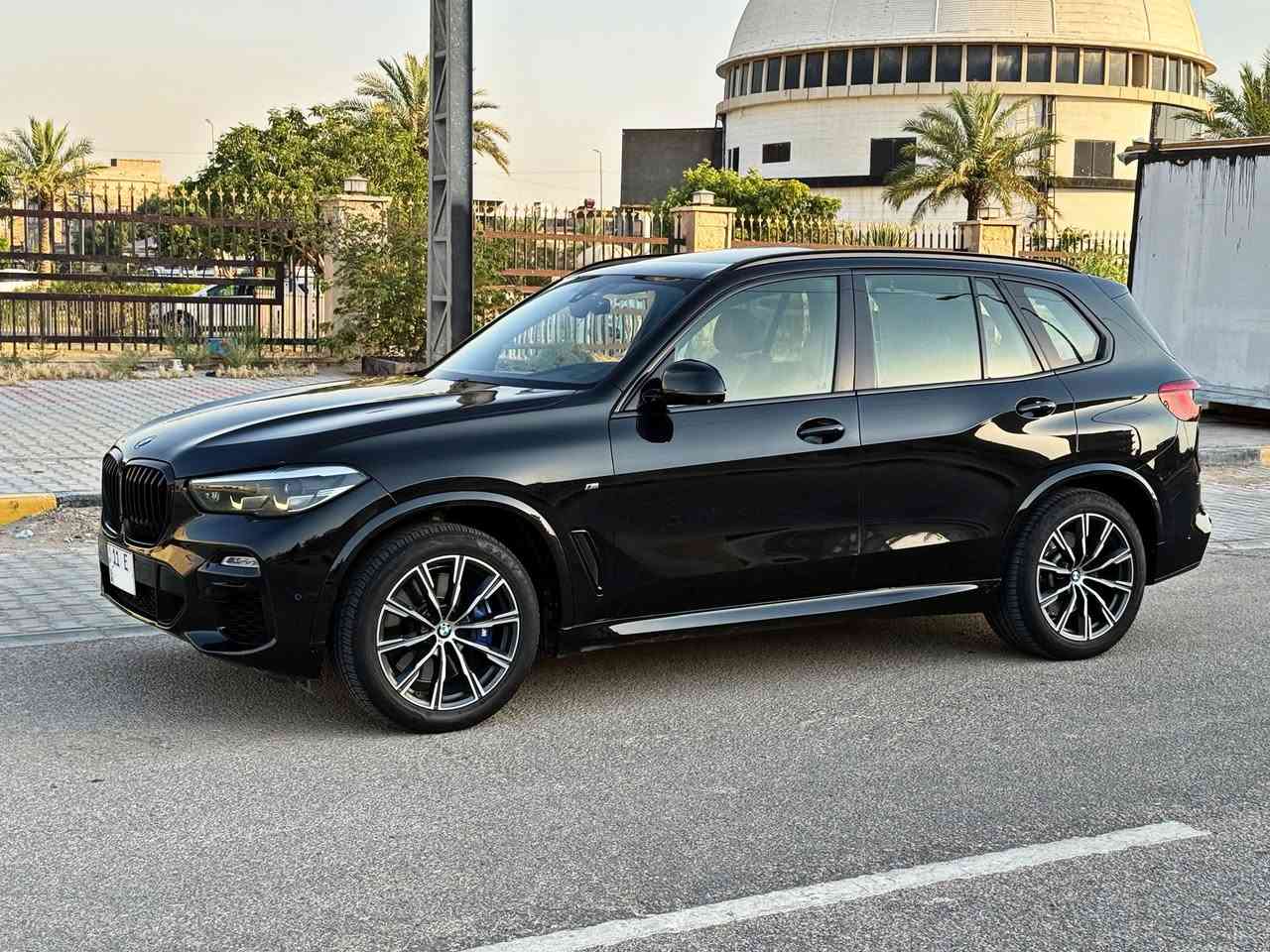 السلام عليكم
للبيع فقط  bmw X5 40i وكالة العروش موديل 2019 
محرك 6 سلندر 
السياره فول مواصفات ام باكج بلادي 
مغلفة ppf بلكامل ضمان 10 سنوات
صيانة وتبديل دهن بوكالة العروش
ماشيه 90 الف
بيهه فقط صبغ باب وجاملغ خلفي بلا حادث بلا اي ايرباك 
السعر 31,500 $
***********

