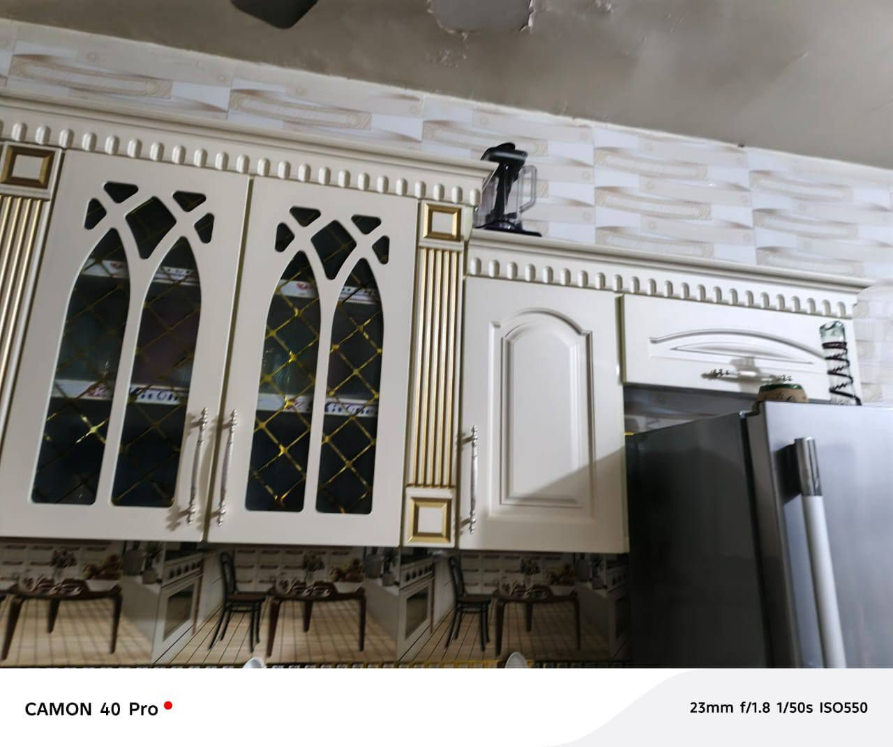 كاونتر تفصال و ميز طعام مع كراسي مكلف بالنشر رقم صاحب الغراض ***********
