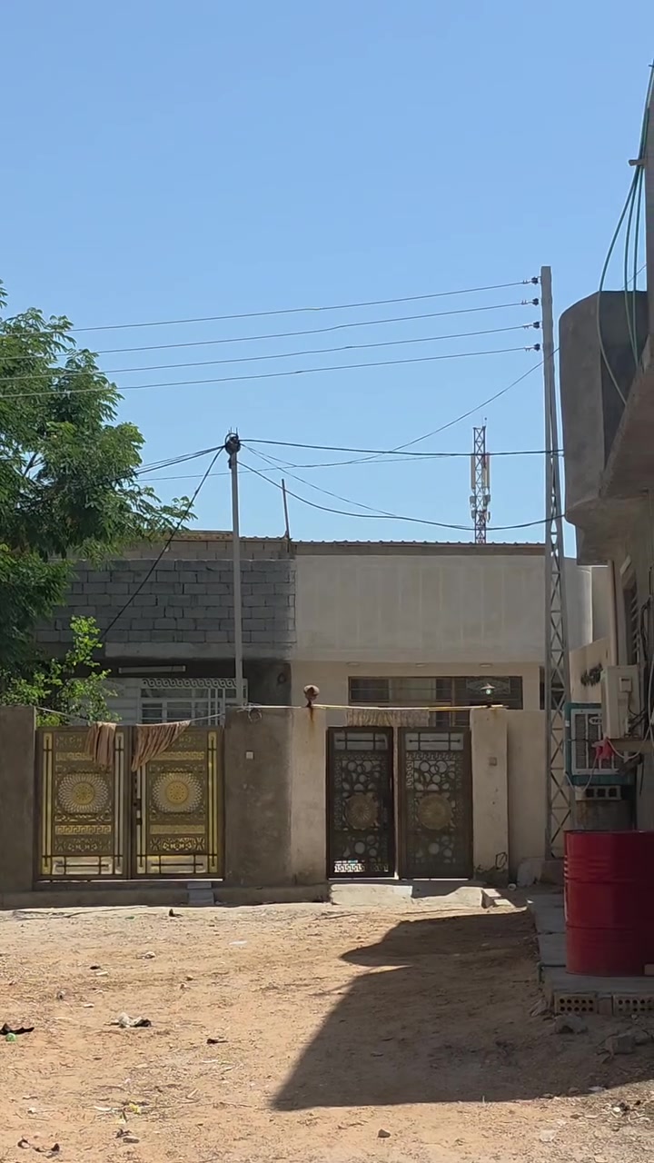 قطعه للبيع ١٠٠ متر بيع مستعجل بسعر ٤٢ وبيها مجال طابوا سند ٢٥ مباشر مع صاحب الارض البوبيات عمود ٥٨ 
للاستفسار 
***********
***********
