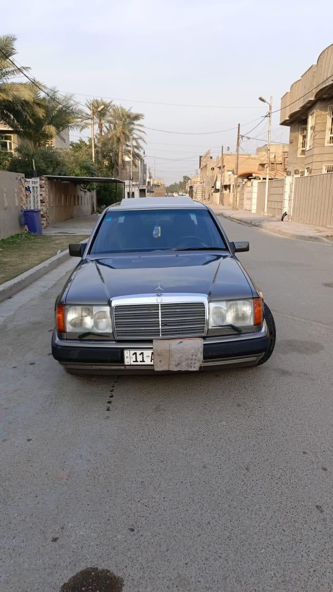 سلام عليكم
مرسيدس دب 
موديل 1990 كفالة عامة فقط صبغ جمالية 
قواعد دبلات شواصي مكفول
محرك بلادي قبق اسود
فتحة 
كشن كهرباء 
كهربائيات كلة شغال  
رقم بغداد ب اسمي تحويل مباشر
مكاني بغداد 
السعر 98 وبيهة مجال 
رقم الهاتف : ***********
