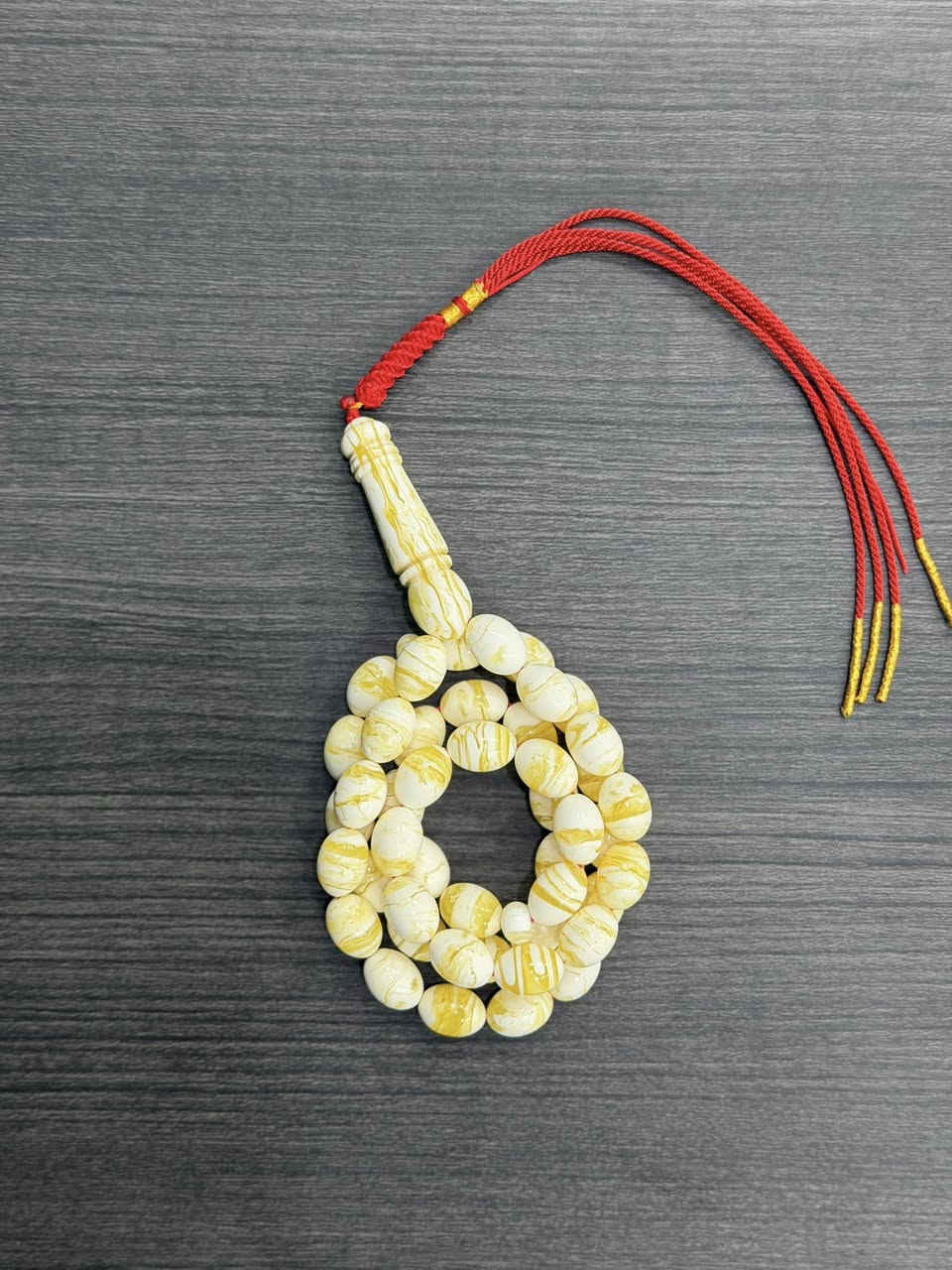 مستكه شبيه الكهرب🔥🤍
كصة كويتية و كصة بيض الحمام🩵
يوجد توصيل كافة محافضات العراق 
***********
