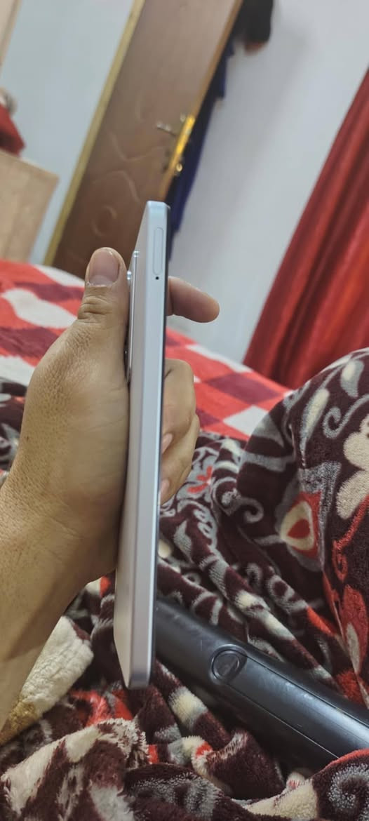 السلام عليكم 
ريلمي سي 71 //C71 
جهاز اخو الجديد صار 25 يوم من اخذتة 
ملحقاتة كارتونتة وشاحنة وكفرة البلادي الشفاف 
مكفول من كلشي من العطل والتصليح 
ذاكرة 128 ورام 6 لون ابيض يشغل بيس منزل بي 
سعرة 170 الف بي مجال كلش بسيط جهاز جديد 
مكاني بغداد الكمالية متواجد خاص


**إذا كنت صاحب هذا الإعلان وتريد حذفه لأي سبب، رجاءا أرسل رسالة إلى الدعم الفني**