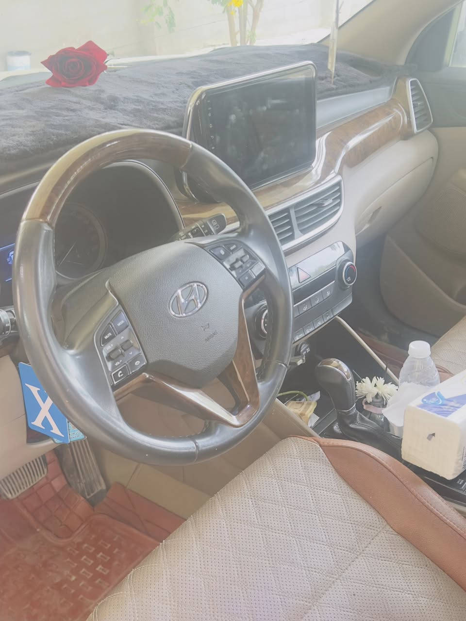 سلام عليكم 

توسان 2019 
️ سقف بانورامي + فتحة سقف
✔️ شاشة
✔️ حساسات أمامية وخلفية
✔️ بصمة / دخول ذكي
✔️ مقاعد كهربائية
✔️ نظام تكييف أوتوماتيكي
✔️ مصابيح LED / زينون أمامية
✔️ كاميرا خلفية
 شركة الكاصد✔️
✔️كشنات كهربائية

سيارة جاهزه ربع متخلي عليها 
بدون ضرر مكفووله
عدا رصعتين صغار كلش ممبينات

مكاني ديالى
 
#***********
