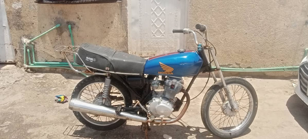 البيع سعر 300.     ***********
