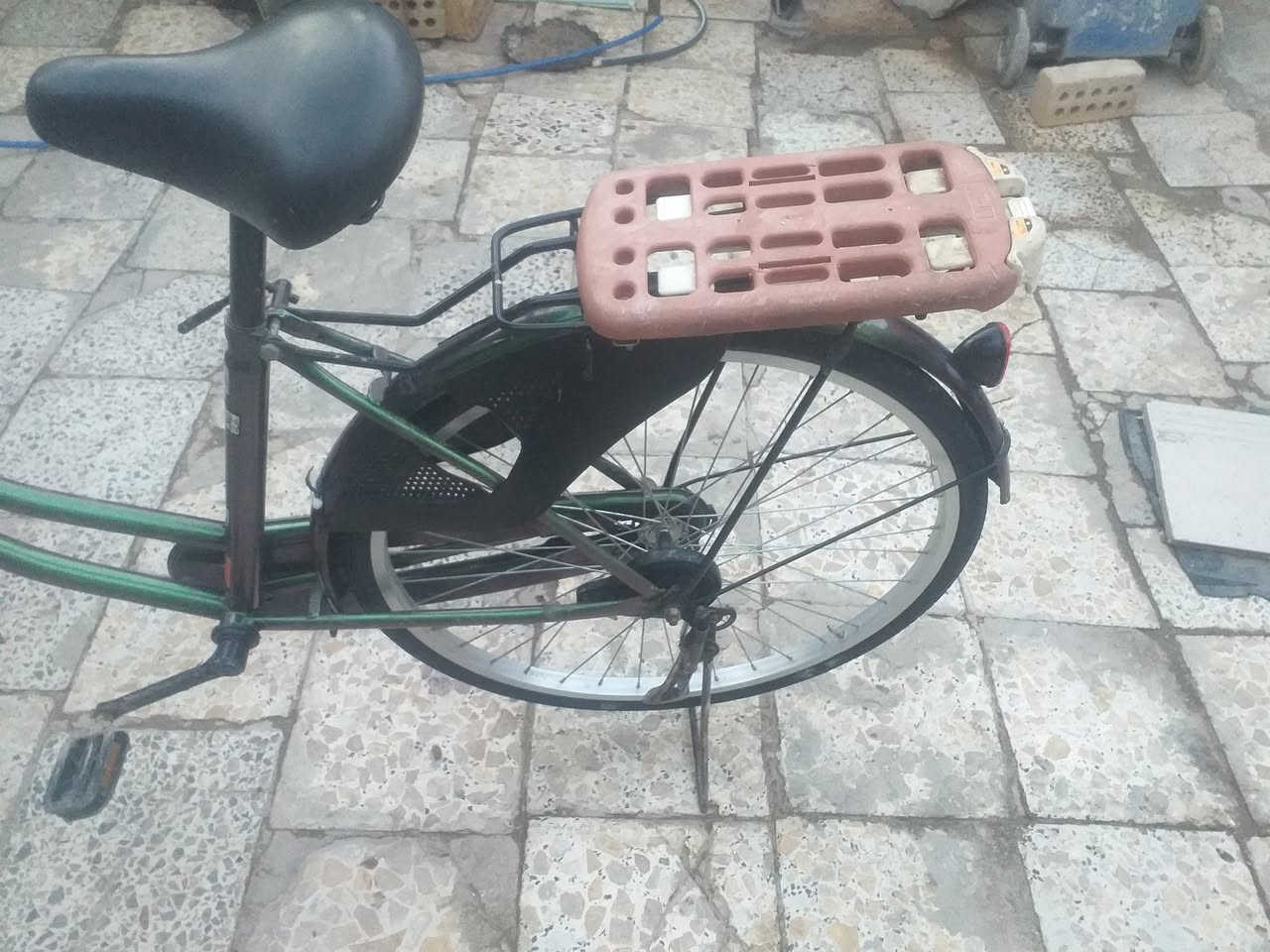 السلام عليكم بايسكل للبيع بناتي سعر 110 وبي مجال الرقم ***********  منطقه سبع قصور
