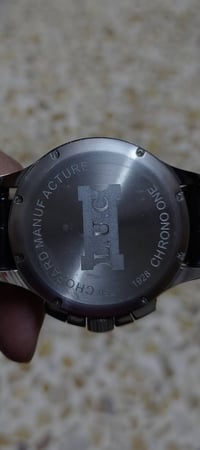 ساعه شوبارد بهاي النضافه  شغاله بل كامل تحتاج باتري فقط  سعر 170$ بيها...