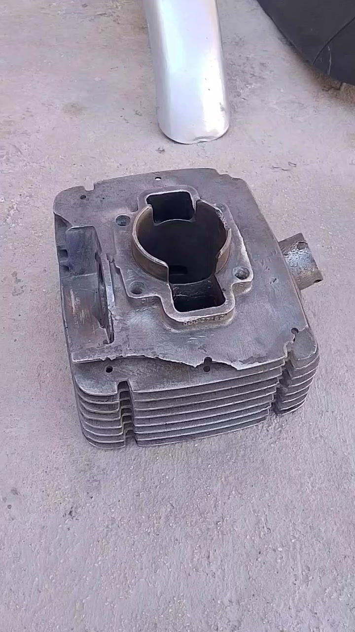 من رخصت مدير الكروب المحترم غراض لبيع غراض نضيفات كلش كلمن وسعره توصيل موجود لجميع المحافظات العراق رقم الهاتف  ***********
