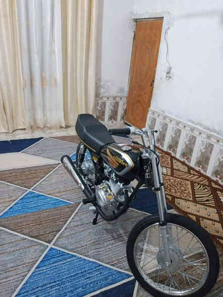 سلام عليكم دراجه تعمير كله جديده صاله 7من معمره وراق سكنر  تبديلت دهن 1 حته بعده ما ساكه شراي بيك خير وتدلل السعر خاص
هاذه رقمي ***********
