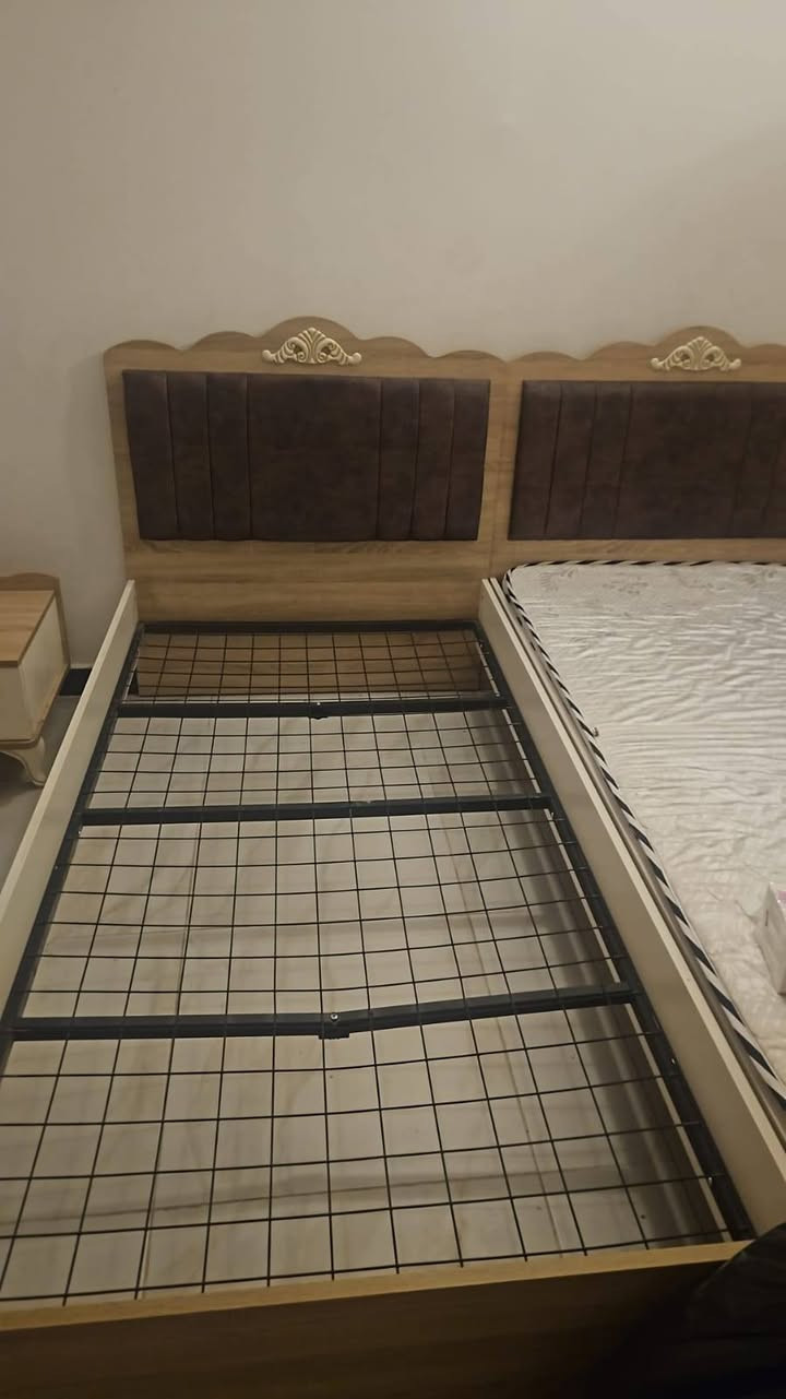 ,غرفه للبيع كلش نضيفه السعر
مع نقل وشد 600


**إذا كنت صاحب هذا الإعلان وتريد حذفه لأي سبب، رجاءا أرسل رسالة إلى الدعم الفني**