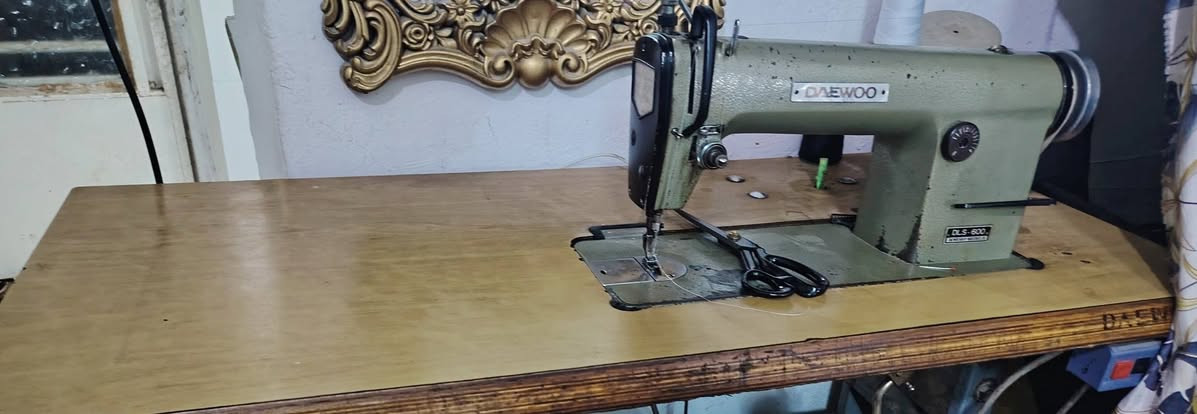 سلام عليكم
مكينه صناعي دايو مستعملة 
نضيفه هيه وميزهه  السعر 200 وبيهه مجال 
 اتصل ***********
