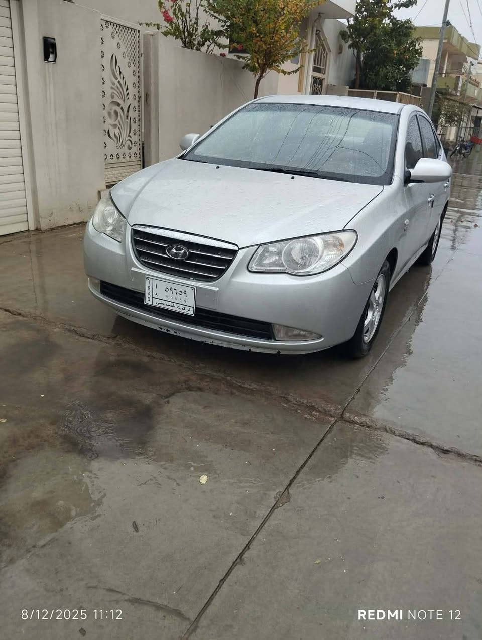 Slawy xwa la hamw laayk 
Honda avanty 2007 brawa
Fula bas slayt nya
Hamw gyany bashart chrkay tyay nya
4tayaw wyly lok loky la zhera
Tabryty sardw karm mazbwt
Nwqstany nya ba kwrdyakay
 
Froshtnw gorynawa
Bas ba shayna 
*********** 

Admin gyan warykra
