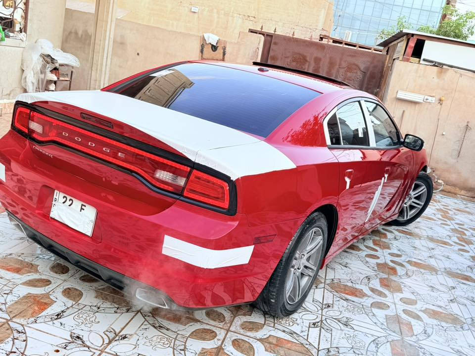 السلام عليكم 
بيع او مراوسه
جارجر لون احمر مميز
موديل 2013 خليجي 
رقم اربيل 
هزه وسنويه جدد وباسمي السيارة 
السياره كفاله عامه كلين تايتل
                 ꧁مواصفات꧂
كير طياره
1/1
شاشه جبيره
بصمه+تشغيل عن بعد
كاميرا 
كشنات جلد احمر 
كشن كهرباء مساج
كشن تدفائه 
ويل 18 خليجي 
ماشيه100 الف حقيقي
مكينه3600 مامفتوحه
مكينه جديد شادها للسياره
                    ꧁ملاحظه꧂
السياره كلش جديده وع وضع الشركه حتى الحداديه 
شرط مكينه وحداديه وكير واكسل وتبريد 
السياره مابيه اي نقص 
لاداخله استعراضات ولا مشتغله بخط 
مكفوله من التبديل والصبغ والرصعات 
                   ꧁ملاحظه꧂
بيه مكانين تعديل بارد كلش صغار 
مرفق بيها سونار شوف السونار واتصل 
مكان السياره كركوك
للاستفسار الاتصال ع الرقم
***********
