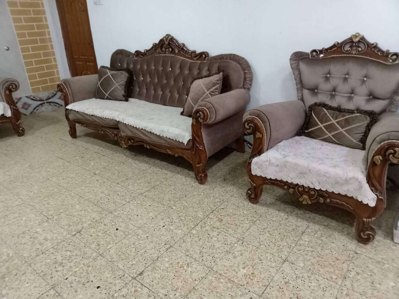 تخم زان تركي.. حطاطه فول.1/1...وياه مفرش كامل..بيع&مراوس..شراي يتصل..***********..../واتساب..***********...اكو سياره توصل...
