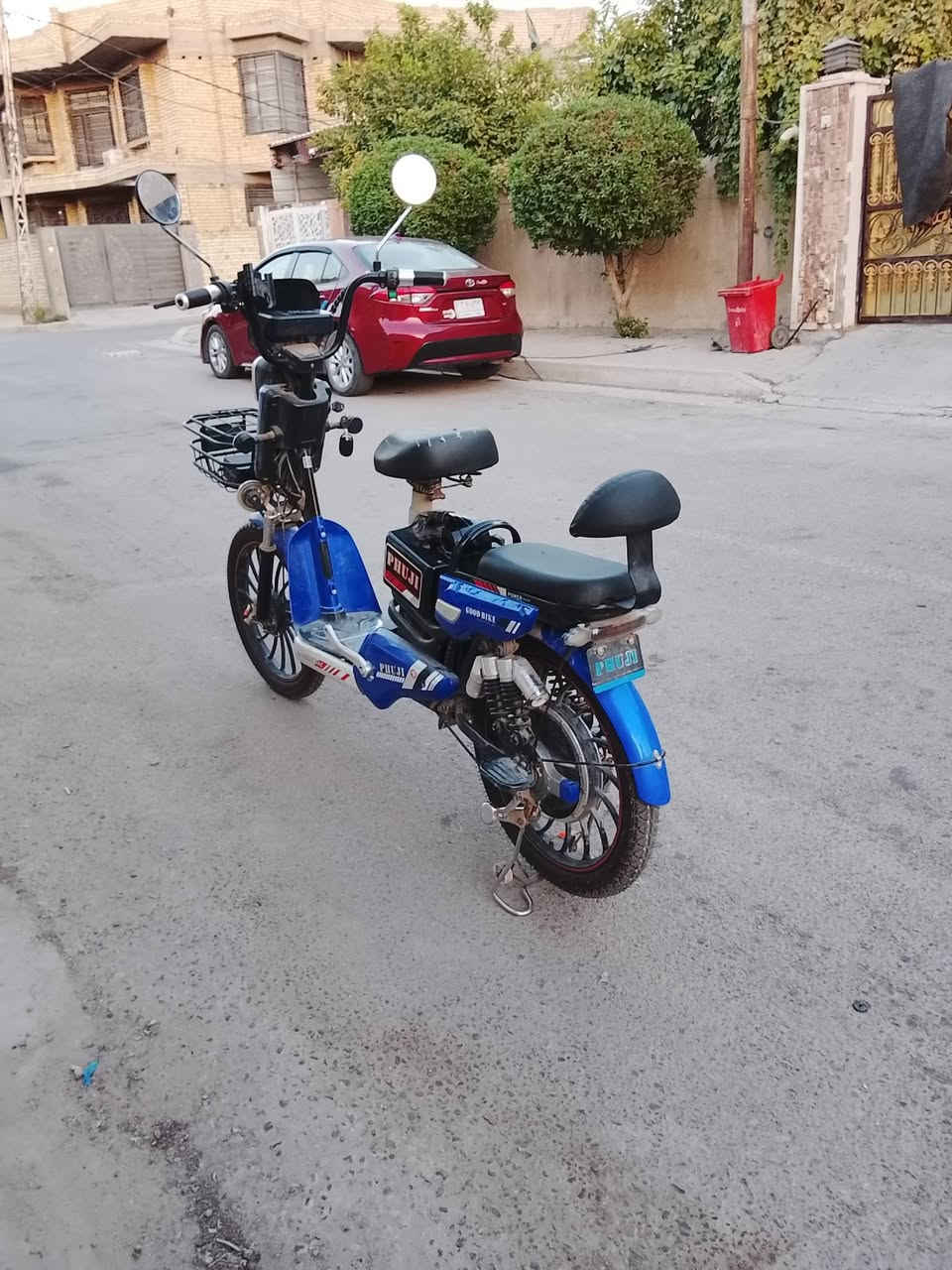 الدراجة فوجي المواصفات بصمة نسختين وسويج نسختين السعر 300 الف وبيهة مجال للاستفسار الاتصال على هذا الرقم ***********
