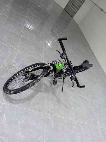 السلام عليكم بايسكل للبيع ما صار لي شهر ما ماخذه بايسكل قفاز العنوان حل نادر هذا رقمي***********
