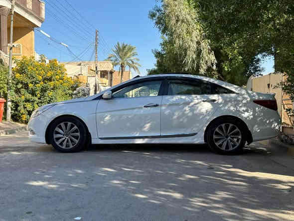 سوناتا 2011 خليجي محرك 2400 دوش
رقم بغداد مشروع وطني

فتحة سقف بانوراما
تحكم ستيرن جهتين
مري شفط واشاير بالمري
كامرا دواره 
شاشه 
قطعتين تبريد
ايكو وعادي
كير محرك صدر تبريد مكفول
مكانها بغداد

الاتصال ***********

السعر 117 وبيها مجال بغداد
