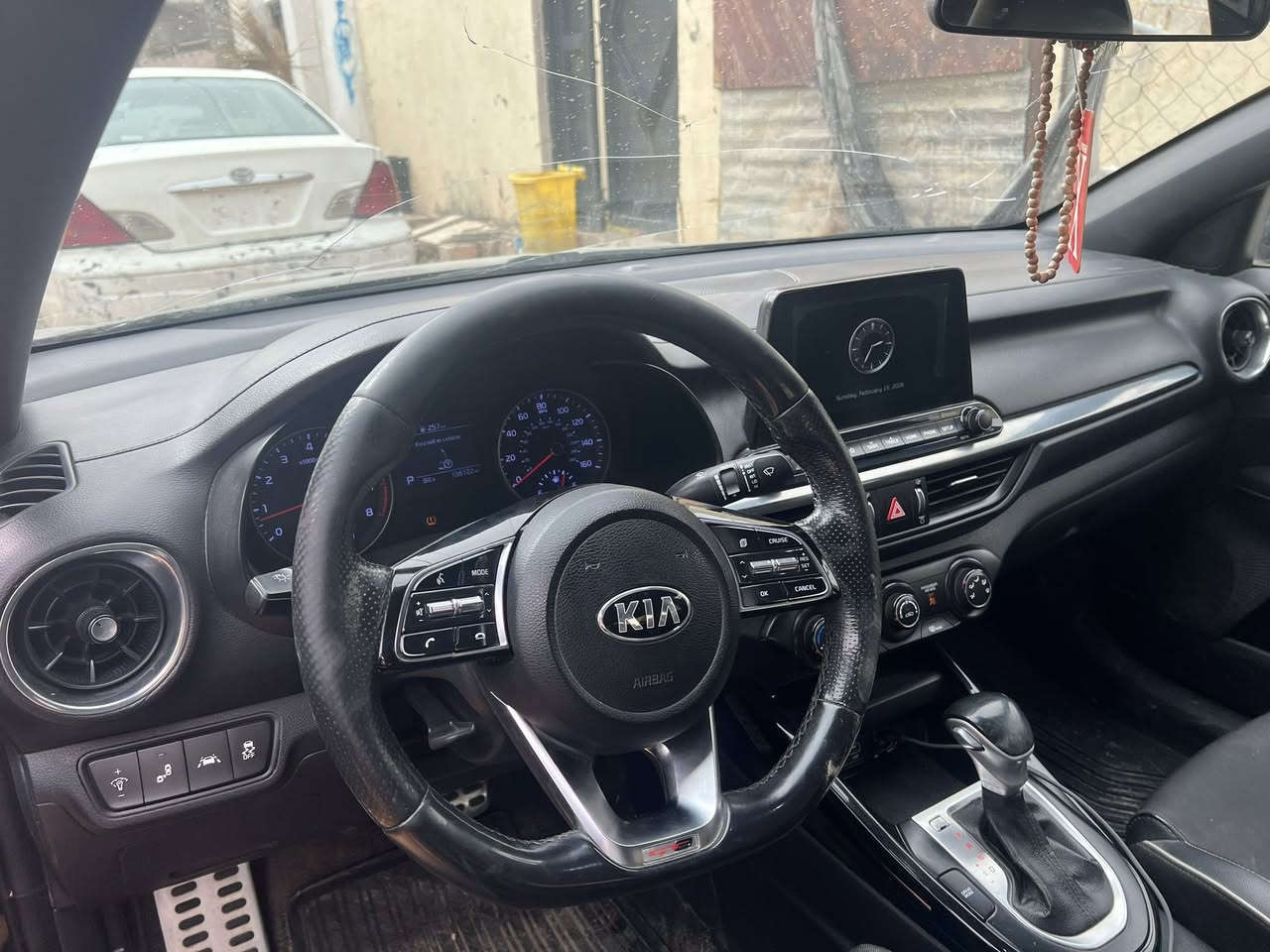 السلام عليكم كيه فورتي مديل 2021سياره وارد امريكي بيه قطعتين قبق الجنطه ولجاملغ الخلفي او بلعراق بيه شبر ابحافت البنيد او بارد بل باب الكدام السياره جيتي لاين سياره فول مواصفات فتحه بصمه بصمةابواب توقيف ذاتي ثلاث وضعيات قياده شاشه تدعم نضام الكار بلي او شاشة اعطال بك لايت لد كشنات كهربائيه او  ويل كب 17 مانع انزلاق تحديد مسار اشاير بل مري  +حساس بل مري مكينه 2000دوش اوبعدهواي مواصفت ماذكرتهن رقم نجف سنويه لل28 السعر 128او بيه مجال حك الجيه مكاني نجف استفسار على الخاص او رقم***********
