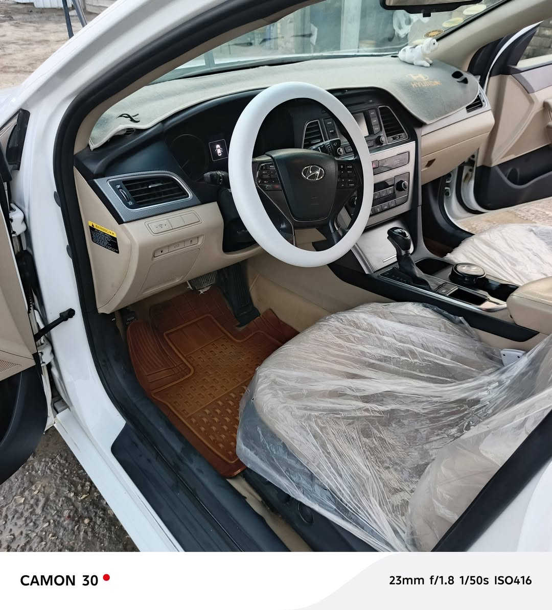 : السلام عليكم 👋
: سوناتا للبيع السياره وارد امريكي ٢٠١٥ 

: السياره كفاله عامه ليبل واحد 🔥

: من ضربه وصبغ وتبديل وفتح من كلشي ضررها فقط  (حالوب بمريكا )👍السونار مرفق

: أضافه بيها تكشير صبغ ✨

: بقبق الجنطه وشويه بالقماره فقط

لعلم اهل المصلحه يعرفون 

انو هذه المديل يصير بيه تكشير صبغ يعني امر طبيعي جداً  👍

 : رقم / ذي قار باسمي تحويل ثاني يوم

والسنويه لغاية ٢٠٢٨ 

مكاني ناصريه 

: السياره جهازه مكينه كير تبريد تدفئه حداديه تخم تاير كهربائيات ما نقصه شي استخدام شخصي 

: مواصفات نص فول 

: كشن مخمل 

: شاشه كأمره دوار

: تحكمات سترين جهتين 

: مثبت سرعه مانع انزلاق

: البجم زنون كامل

: ثلاث أنظمة قيادة ايكو واسبورت وعادي

السعر ب١١٢

***********
