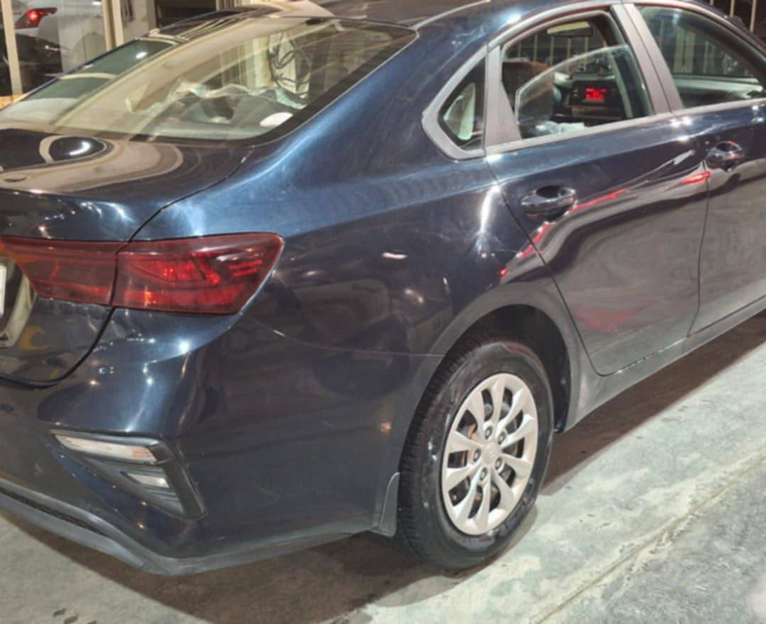 سلام عليكم سيراتو للبيع 2021 كفاله عام عدا شخط الموجود   محرك 1600 دوش رقم بغداد بسمي سياره جديده مانقص اي شي  ماشيه 100 الف. سعره 155 وبيه مجال بسيط ال شراي مكان سماوه اي استفسار اتصال ***********
