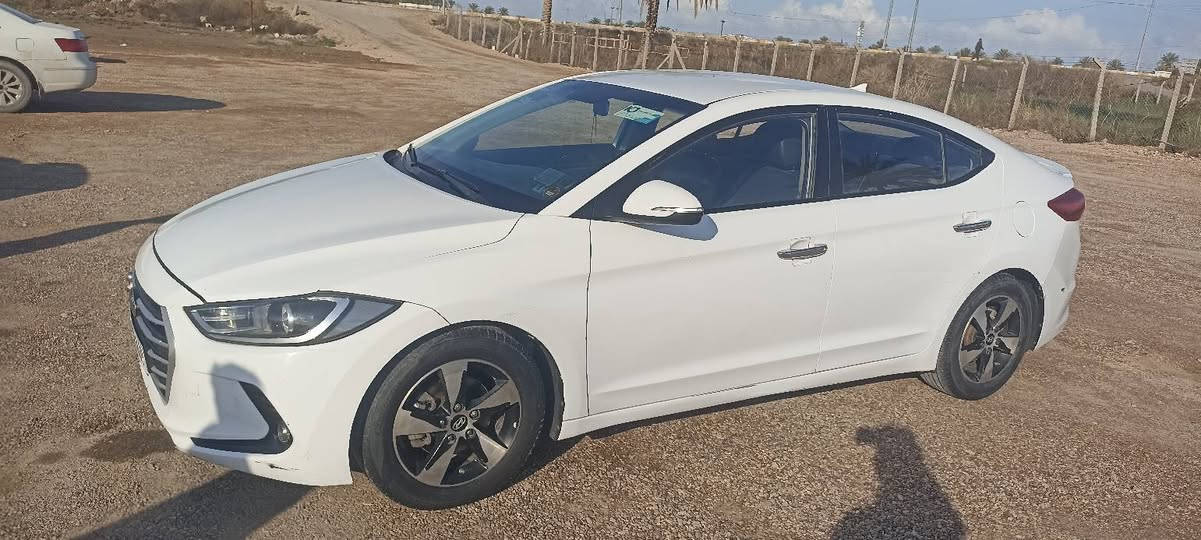 افانتي موديل 16
رقم بغداد باسمي سنويه ل 2030
تحويل ثاني يوم 
كير مكينه  تبريد كهربائيات  كلها شغاله 
بيها ضرر جاملغ ايسر وباب ايسر تصليح بدون دواخل 
وقبق الجنطه مبدل 
السعر 110 وبيها مجال 

رقم صاحب السيارة 
***********
