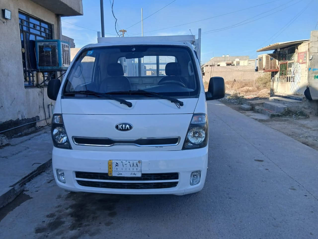 السلام عليكم كيا فحل رقم بغداد مشروعوطني موديل 2016محرك  4000مفتوح تخم تاير جديد تايرخلفي 14ستد27السياره خير من الله الهاتف  ***********
