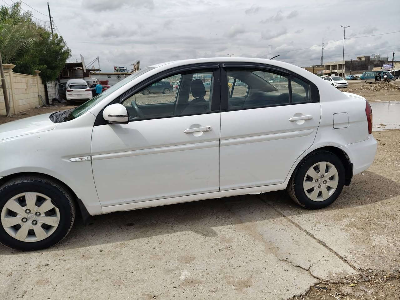 السلام عليكم من رخصت الادمن
اكسنت 2011 خليج
1600
مكانات صبغ بالحزام مابيها اي ضربه
تبريد شغال
كير ومكينه جدد
سنويه 2031
السعر 87 وبيها مجال 
مكان بغداد الي غريب *********** بيه واتس اب
***********
