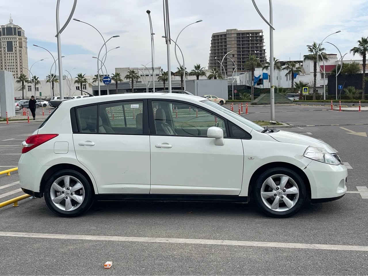 تیدە ٢٠٠٩
مەکینە ١٦
ژینگەو ریگاو بان تا ٢٠٣٠
یەک پارچەی پێشەوەی لای سایق بۆیاغەچەمپەکیەلەپشتی هەیە
٠٥٧٠٤٤١١٦٦٣ أربيل, العراق


**إذا كنت صاحب هذا الإعلان وتريد حذفه لأي سبب، رجاءا أرسل رسالة إلى الدعم الفني**