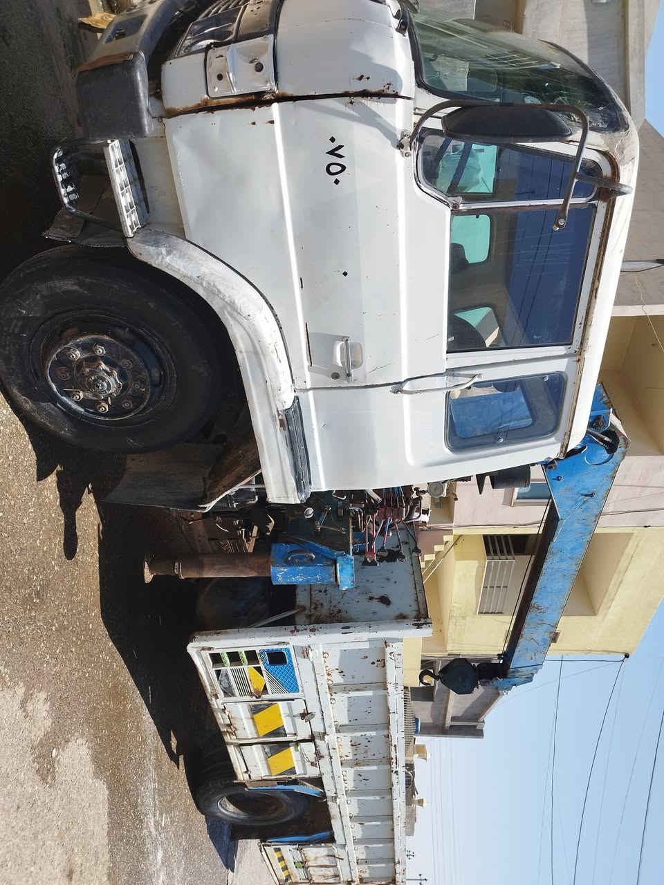 هينو موديل 84
كرين.  5طن
گير محرك شرت

سحر95

***********اربيل
