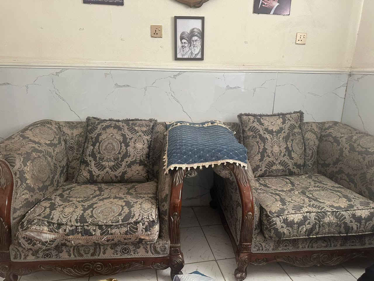 السلام عليكم تخم للبيع  ٥ مقاعد نضيف اي ضرر مابي السعر ١٢٥ وبي مجال بسيط المكان بغداد منطقه كميره للاستفسار خاص


**إذا كنت صاحب هذا الإعلان وتريد حذفه لأي سبب، رجاءا أرسل رسالة إلى الدعم الفني**