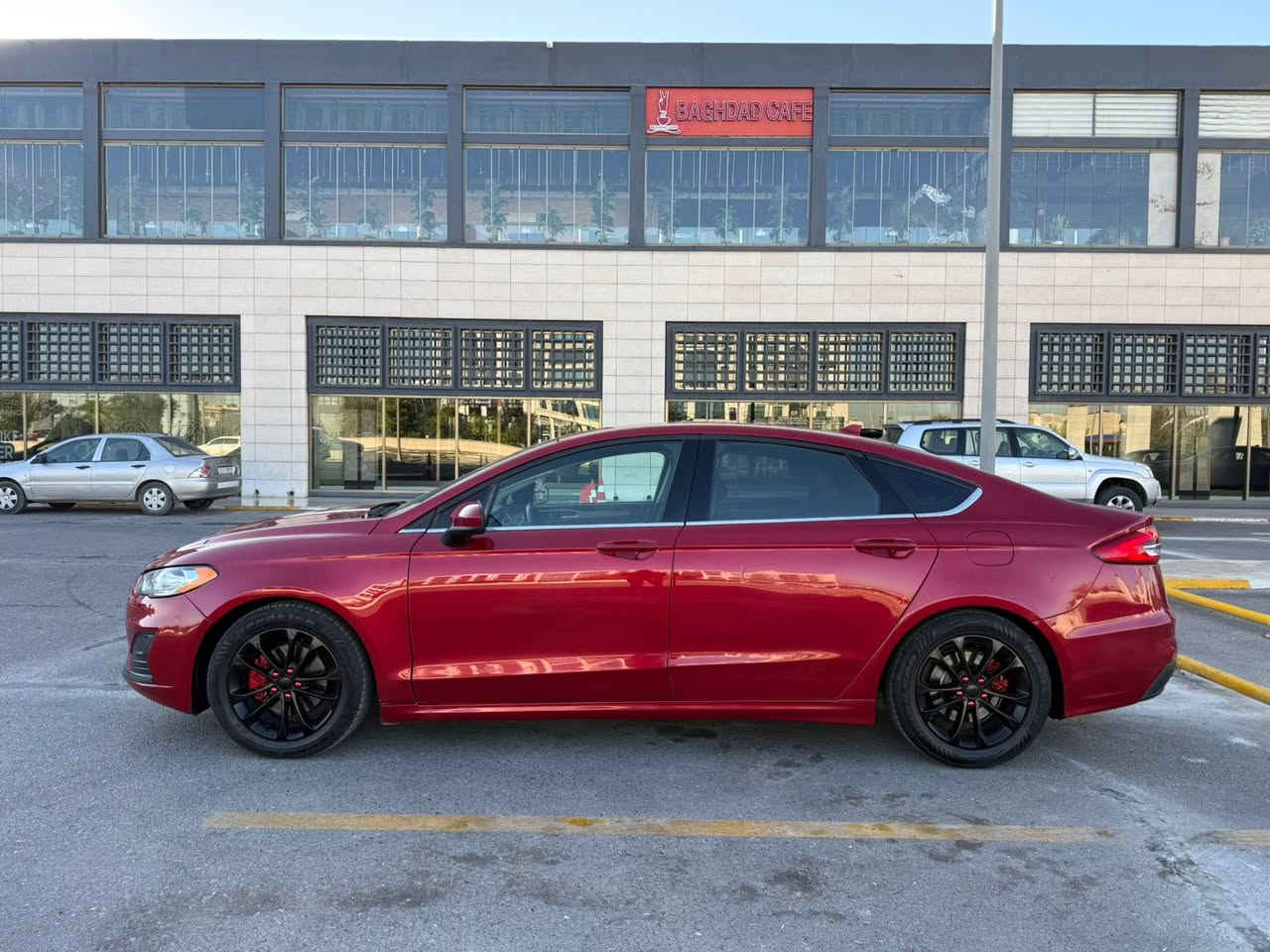 - فيوزن - SE ٢٠٢٠
مواسفات ئيس ئى
٣ شاشات
رادار امامي و خلفي
مراية رادار
اوتو ستوب
بريك بصمة
فول مواصفات
بس ما بيها فتحة وكشن جلد
سيارة بيها ١ قطعة صبغ و ٢ قطعة كلير يعني ٣ قطعة صبغ بدون
دواخل
ايرباك كل سليم
محرك ١.٥ توربو
محرك و كير بشرط
سنوية جديدة
تحويل بشرط من نفس يوم
سعرها ١١٨ ورقة و بيها مجال ***********واتس پ
