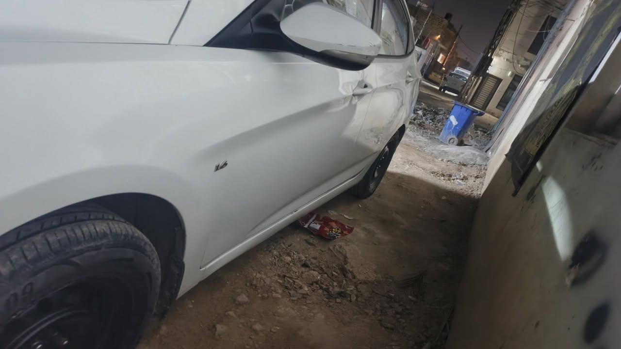 سلام عليكم
اكسنت ٢٠١١ فول فتحه تحكمات ستيرن اشاير بلمري مانع انزلاق APS رقم انگليزي مكينه جديدة صارلهه اسبوعين كير جديد حداديه جديده بيها قطعه تبديل و٣ صبغ شواصي مكفولات معروضه ب٩٣ مكاني نجف 
***********
