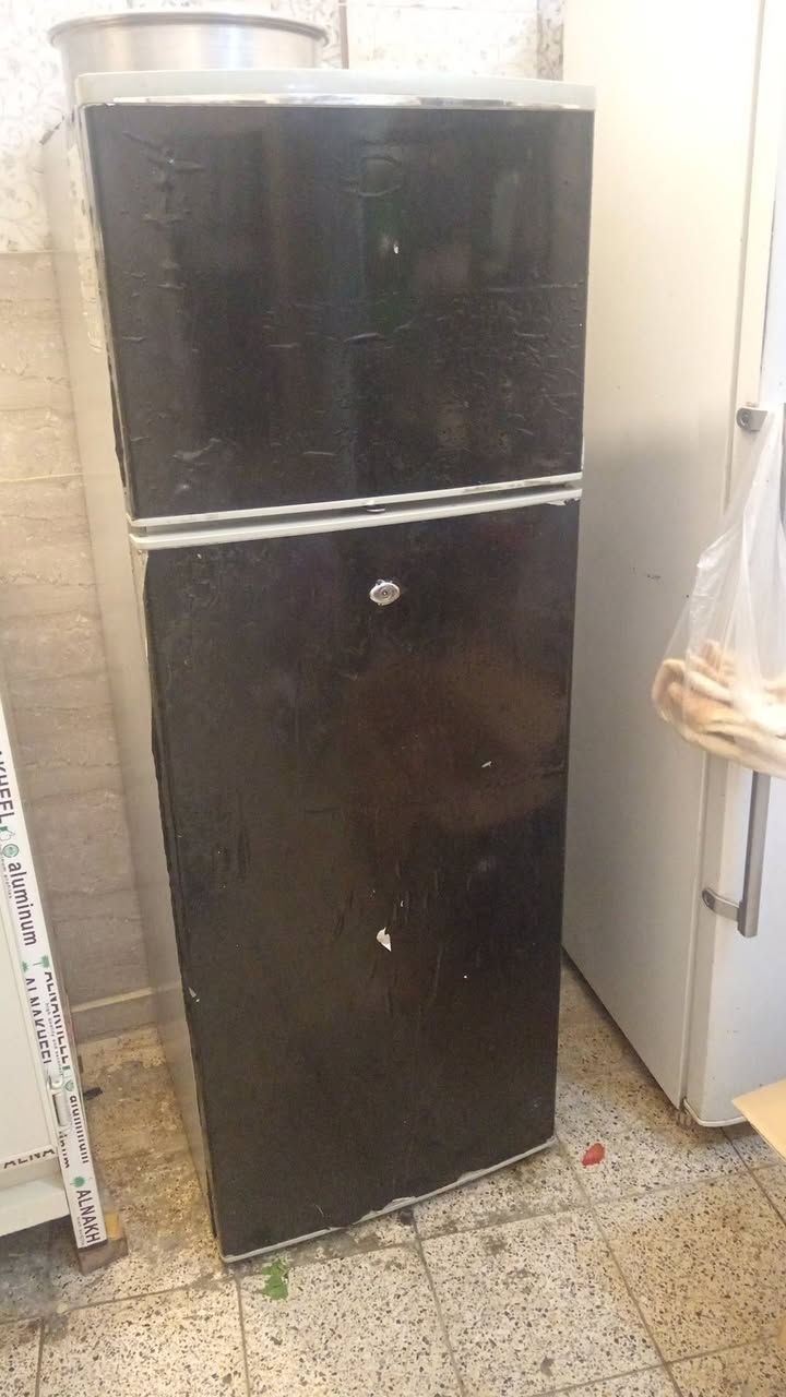 ثلاجه للبيع حجم وسط عنواني باب المعظم الفضل السعر ١٢٥ وبيه مجال


**إذا كنت صاحب هذا الإعلان وتريد حذفه لأي سبب، رجاءا أرسل رسالة إلى الدعم الفني**