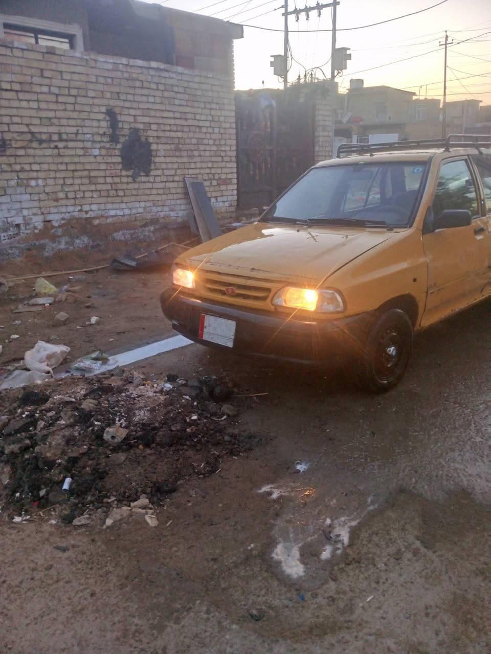 سلام عليكم سياره سايبه للبيع بيه خياسات قليل نضيفه داخله نضيف تايرات جدد كيره جديد مديل2009 سعر 15 وبيه مجال بيع ومراوس رقم ***********
