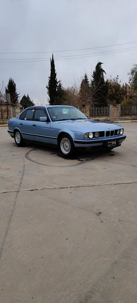 سڵاو BMW بۆفرۆشتن  مۆدێل92
525 گێر تۆماتیک جام کارەبا کوشن جلد پەردە تەبریت کوشن سیاحی ئاوینە گوێ بەرخ شاشە بێده عمو لیدراو موسو براوە بەشەرت چەکوش بەگیانیوە نییە گێرو مەکینەی بەشەرت دوکەڵو سەوتو بوغاری نییە ئاڕمو ئەوەلیاتیو غەرامە بەشەرت کارەبای  گشت گیانی ئیش دەکات  تەقەو رەقەی نییە بەدوای مەسرەفا مەگەڕێ شوێن هه ڵەبجەی تازە سعر45 گەڵاو تۆزی مەجال قیستو قەرزم نییە 4تایەو ویلی لۆکی لەژێرایە/225/60/15
***********
ڤایبەری لەسەرە حلبجة, السليمانية
