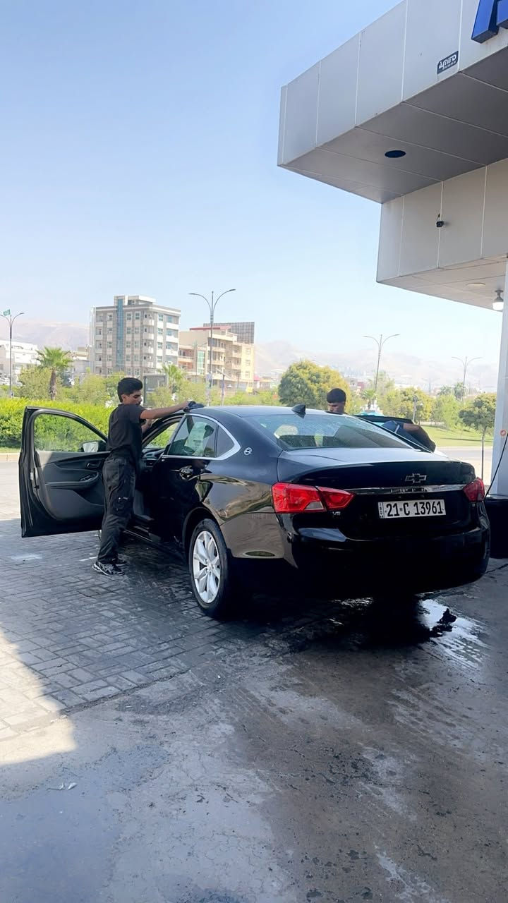 سلام عليكم
امبالا 2018 LT مكينه 6 سلندر 
بساتم اكاديا 
سيارة كير مال حاويه مشدود بيها جديد 2020 
مكينه مبدلة بساتم اكاديا 
حادث جاملغ خلفي وحافة الصندوك وبيها صبغ جاملغ الصدر 
سيارة كاملة نقصها فقط صدر امامي 
السعر 129 ورقه وبيها مجال شي بسيط 
مكاني بغداد البنوك ***********
