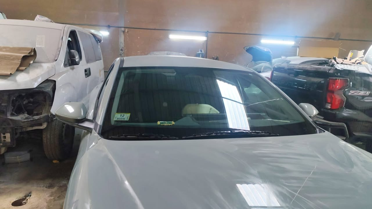 كي فور ٢٠٢٥ واصله لسفوان البصره مصلحة كاملة. بدون كمرك مبدل جاملغ.وبنيد ومصبوغات
١٣٠ ورقه وبيه مجال قليل
كمرك ٣٠ ورقه واصل جميع المحافظات
١٢ ورقه من لديه كتاب شهداء 
للاستفسار  ***********
او زيارتنا لمكتب العراقية الناقلة للمزادات
بغداد / ساحة عدن مقابل معمل الطحين  الجلبي
