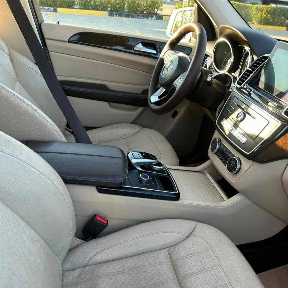 مارسیدس بێنز 2017 مواسەفات 350 GLE  
وارد کەنەدی 
فول فول مواسەفات
١٣٠،٠٠٠ ڕۆشتووە
سۆنەرەکەی دانراوە
هیچ مەسرەفێکی تێدانیە 
زۆر پاک و خاوێن 

سـعـر : لە کۆمێنت داوابکە ڕاستەوخۆ بۆت دێت 📥 

گێر و مەکیەنەی بەشەرت 
هیچ کێشەیەکی تێدا نییە 

ژمارەی خاوەنەکەی 
***********
