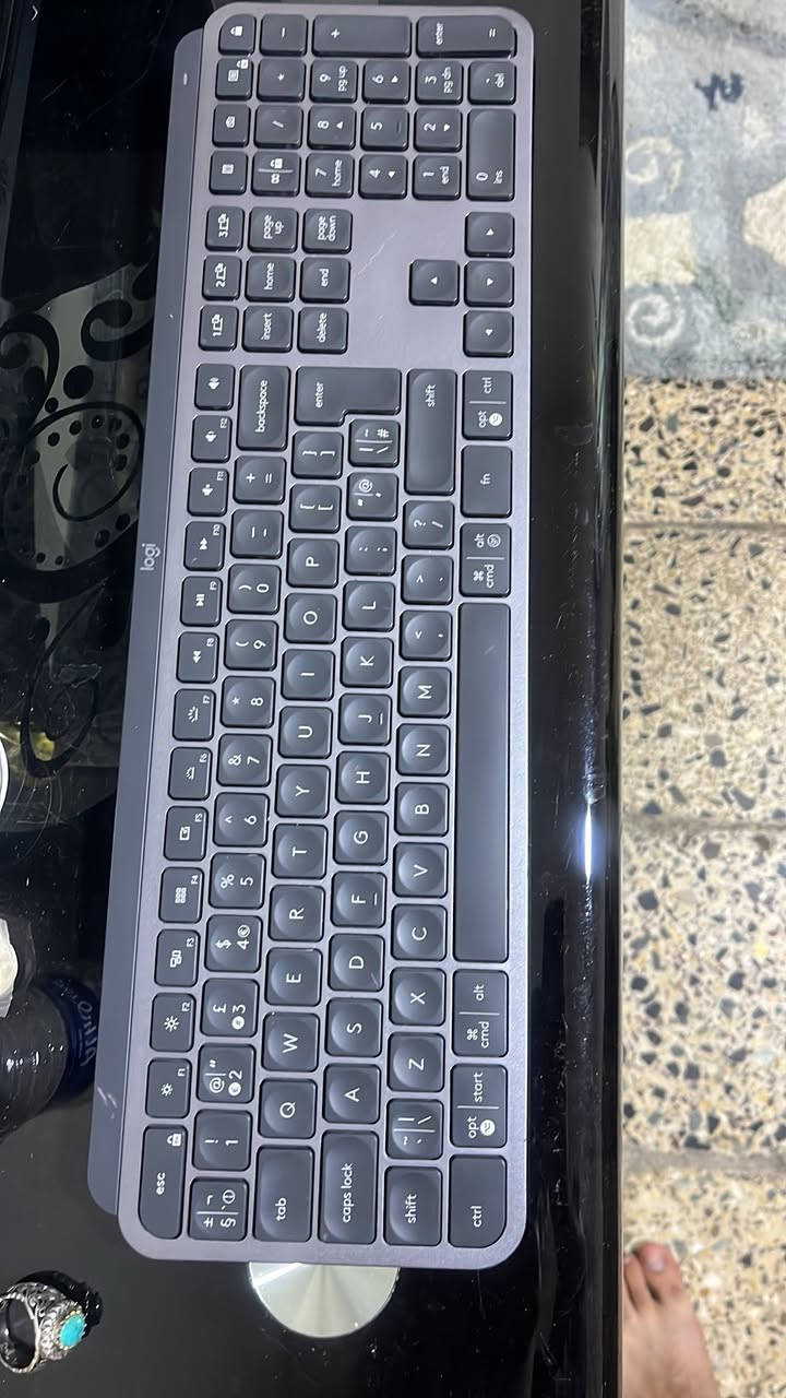 كيبورد لوجيتك مستشعر ضوئي يربط 3 اجهزه في آن واحد  السعر 50 الف مكاني بغداد  الدوره


**إذا كنت صاحب هذا الإعلان وتريد حذفه لأي سبب، رجاءا أرسل رسالة إلى الدعم الفني**