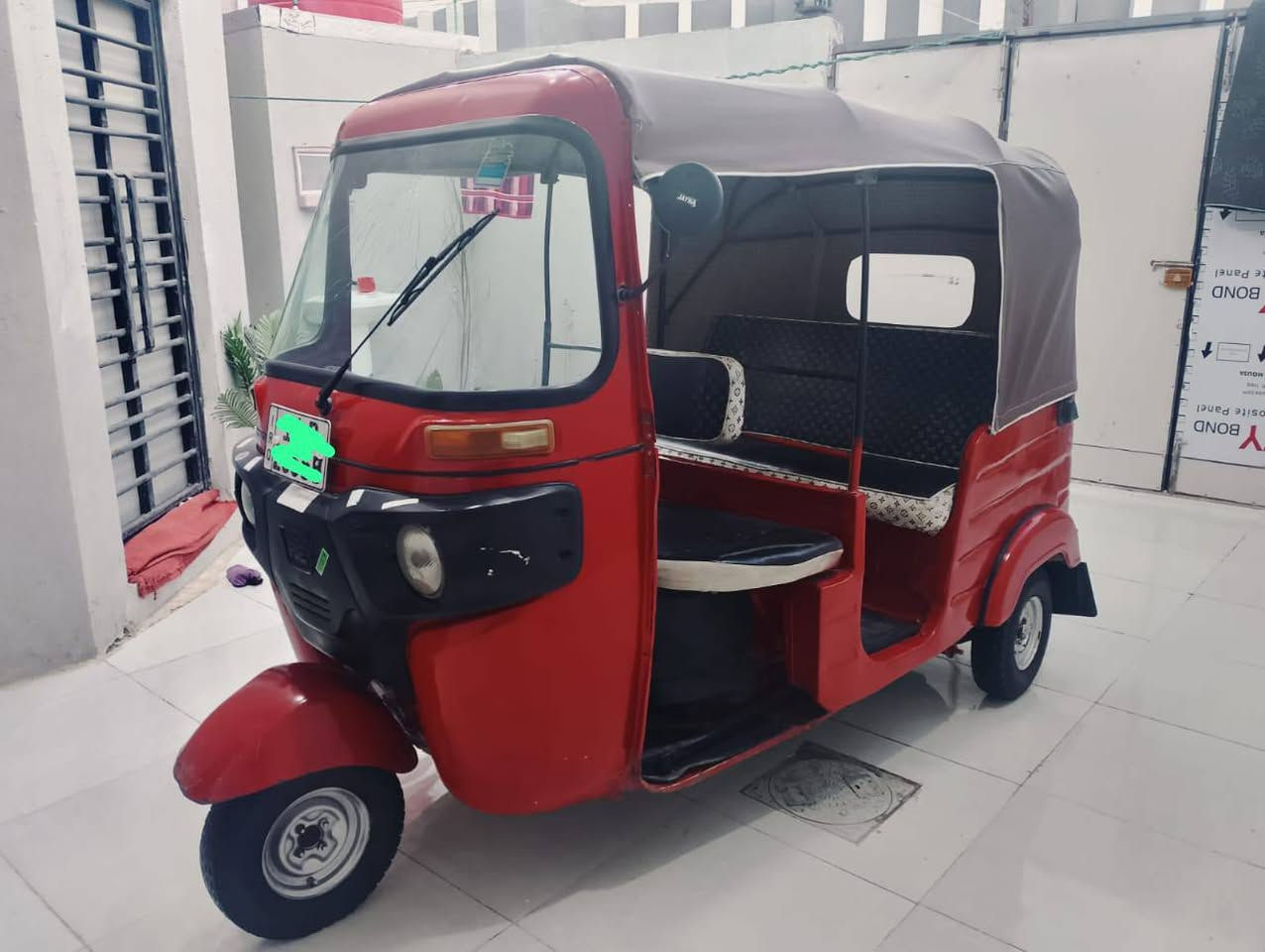 سلام عليكم تكتك للبيع مديل18شهر11رقم وسنوية نكليزي مكينة مال20توني شادهة صارلي سبوع تكتك خير من الله كل نقص مابيها فقط معجون بل صفحة شوف العين كهربائية كلهة شقالة السعر 5500 وبيها مجال مكاني بصرة كرمة علي ***********
