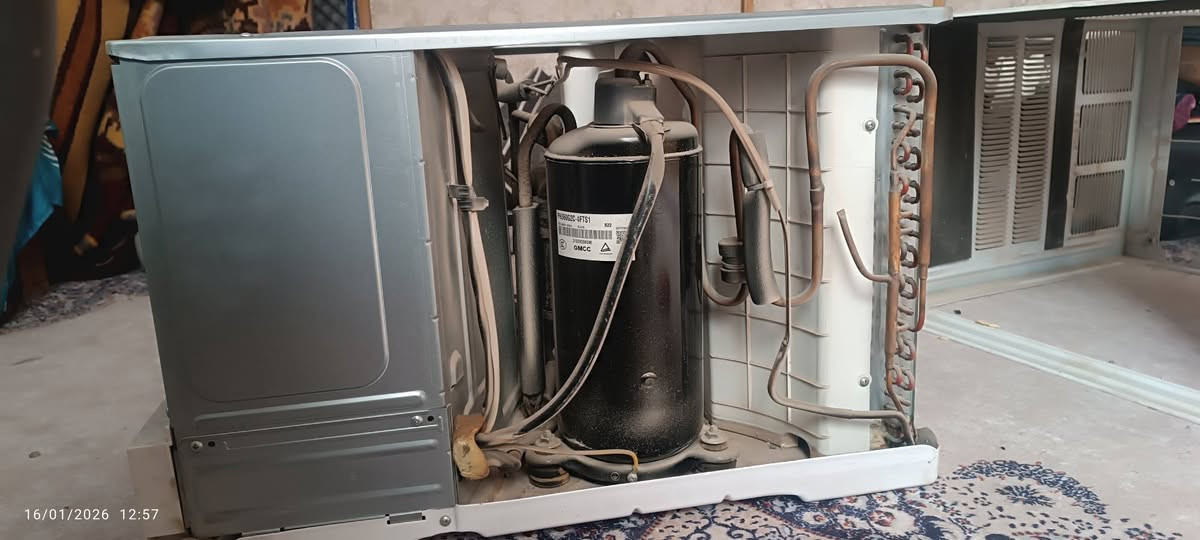 السلام عليكم مكيف جبسون للبيع بعده جديد مستخدم شهرين فقط مثل ما تشوف بالصور مكان كربلاء سعر 250 للتواصل: ***********
