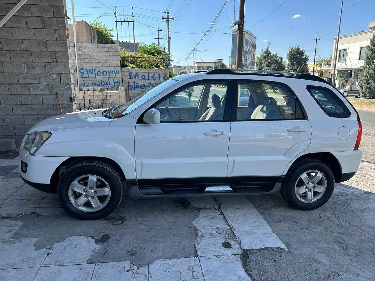 كيا سبورتج 2009 خليجي 
مكفوله كفاله عامه بدون صبغ بدون بارد بدون بخصات 
كير محرك ما مفتوح بشرط حجم محرك 2000
سياره جديده عالوضع شركة داخل غرفه عالوضع شركة مواصفات معروفه فتحه ABS اربع دسكات
سنويه ارقام جديده سياره باسمي تحويل وكاله بشرط 
عنوان اربيل للاستفسار 
 
0️⃣7️⃣5️⃣0️⃣8️⃣8️⃣1️⃣8️⃣1️⃣3️⃣3️⃣ واتساب 
اذا شراي اتصل وتدلل اخويه غير متواجد عالفيس 
فقط اتصل
