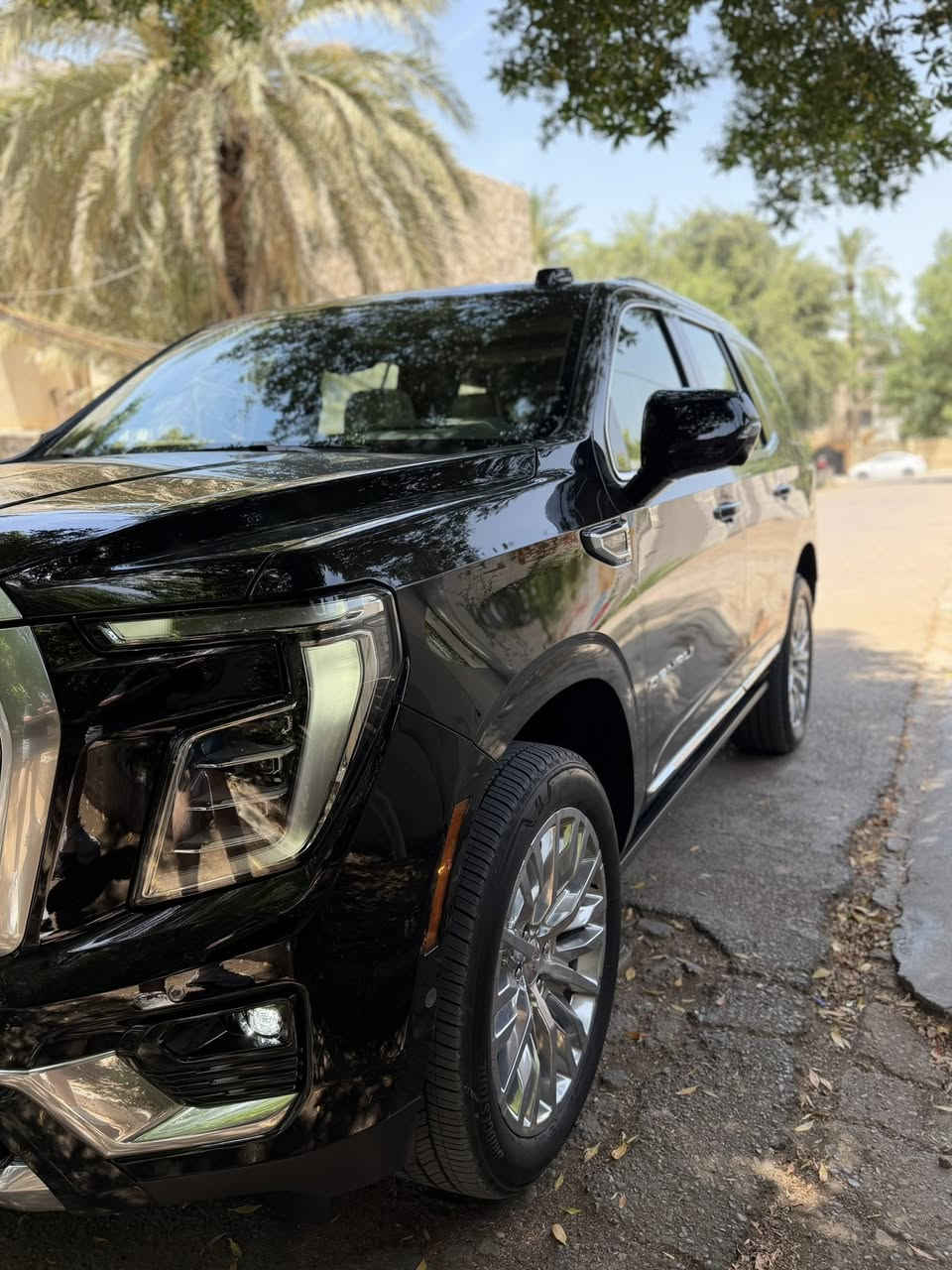 السلام عليكم ‎
للبيع فقط

للبيع  يوكن جمسي دينالي  خليجي وكالة المنصور

موديل 2025 

ماشيه 4500كيلو
مغلفة bbf ضمان 10 سنوات
السيارة مغلفة من هيه زيرو
الموصفات
داخل ابيض ملكي منفصل vip

جكات

دخول ذكي

دوس كهرباء

5 كامرات

3 شاشات

داتو شو

حساسات امامي خلفي

ردارات امامي وخلفي مع نضام مانع التصادم التلقائي

شاحنه لاسلكي

بانوراما 

لايت led زنون

صندوك كهرباء 

فوريل

اضمة قيادة متعددة

دبل اكسل 

وباقي موصفات الدنلي معروفة فول مواصفات

رقم بغداد

السيارة مكفولة كفالة عامة مو الصبغ والتبديل والبارد

 السيارة مكفولة كفالة عامة

مكان السيارة بغداد الاعظمية 
***********
