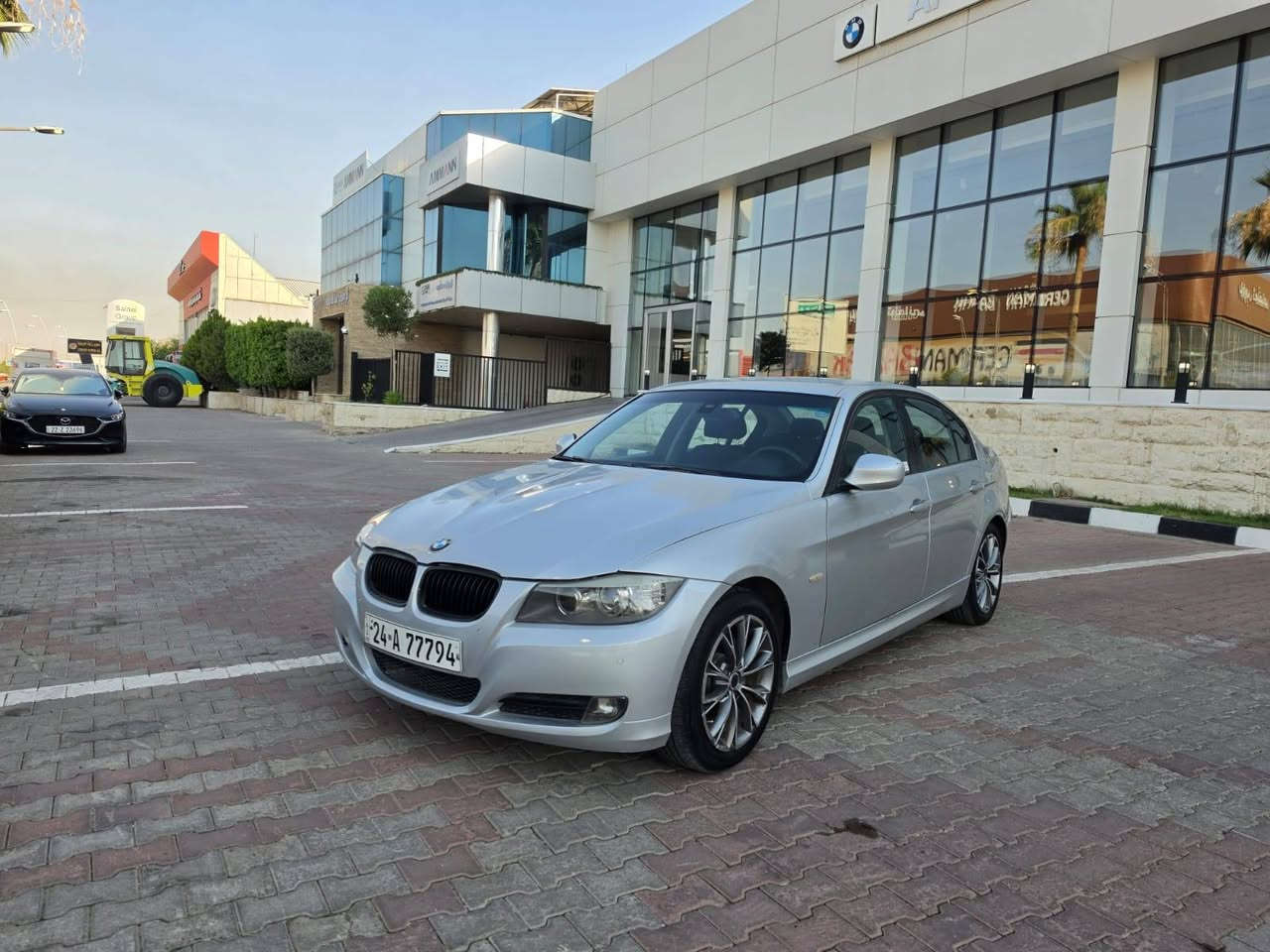 🚗 فڕۆشتنی BMW E90 – مۆدێل 2010
​سڵاو هاوڕێیان، ئۆتۆمبێلێکی زۆر خاوێن و بێ‌کێشە بۆ فرۆشتن:
​📌 تایبەتمەندییەکان:
​جۆر: BMW E90
​مۆدێل: 2010
​قەبارەی مەکینە: 2.5 لیتر (شەش پەستۆن / 6Cylinder)
​دۆخی ئۆتۆمبێل: بێ کێشەیە، مەکینە و گێڕ تەقە و ڕەقە و تەبرید  بە شەرت، سەنەوی ژینگە رێگەی نوێیە 
بۆیاخ:🩸 دوپارچەی بۆیاخە بەێ لێدران 2یا3جی ساردە کوتە
4تایەی پاکی لەژێرە 
ژمارەی مۆبایل 
*********** أربيل, العراق
