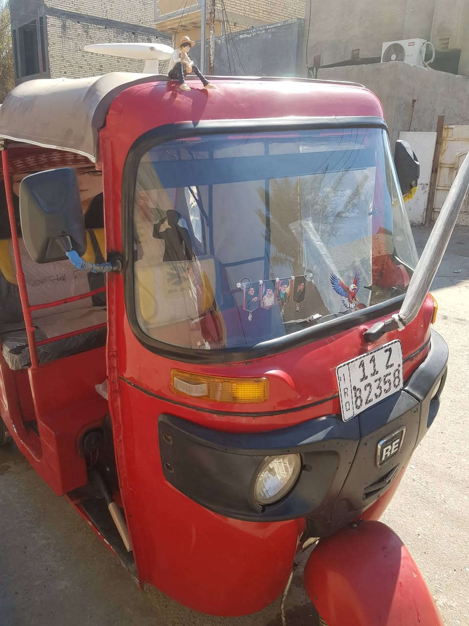 السلام عليكم تكتك 18 رقم وسنويه تحويل مباشر مصبوغه لجماليه دوس معمره بس  المكينه لا تبخير ولا تنقيص مناقصها شي كامله كبل لشارع وجادر مال 21 شديته مال استعجال وتايرات 2 جدد بيها السعر 5 و 200 وبيها مجال العنوان بغداد الحسينيه *********** موجود واتساب
