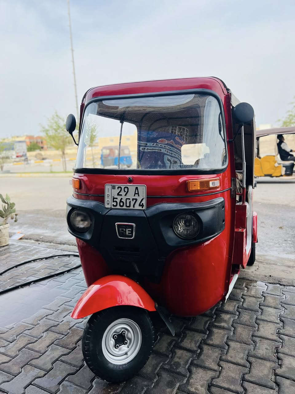 سلام عليكم ورحمة الله وبركاته 
تكتك موديل 2018 رقم واسط انكليزي هزه جديده 
معمره دوسه وبيه لغد مرشوش وباقي كفاله عامه مكينه مال ٢٢ دراجه ماناقصه برغي مال جناي الاستفسار اتصل وبيك خير وتدلل 
***********
