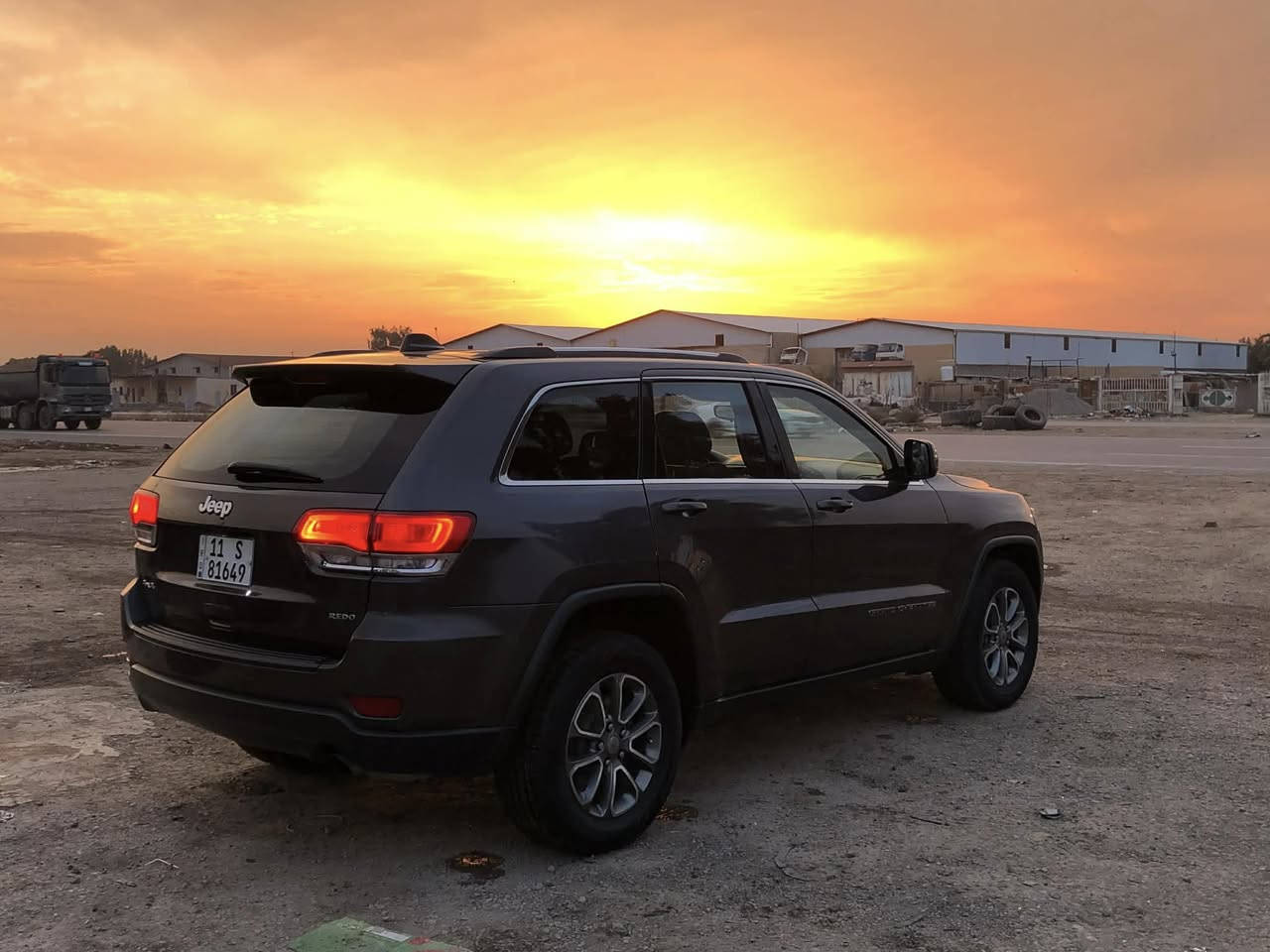 سلام عليكم جيب لاريدو 19
مواصفات الاريدو معروفه
تشغيل عن بعد
شاشه وسط
رادار جانبي وخلفي 
كشنات جلد تدفئه تبريد
فور ويل 
سيارة حادثها بنيد فقط 
ولايرباكات طاكه وراجع سستم
ماشيه160
سيارة عليها لايت زنون منظومه سعرها500الاف
فيت بم عبوة كامله جديد اصلي
صدر خير من الله 
سيارة مشاء الله كامله بدون نقص
(السعر$210وبيها مجال 
مكان سيارة بغداد الراشديه 
رقم***********
