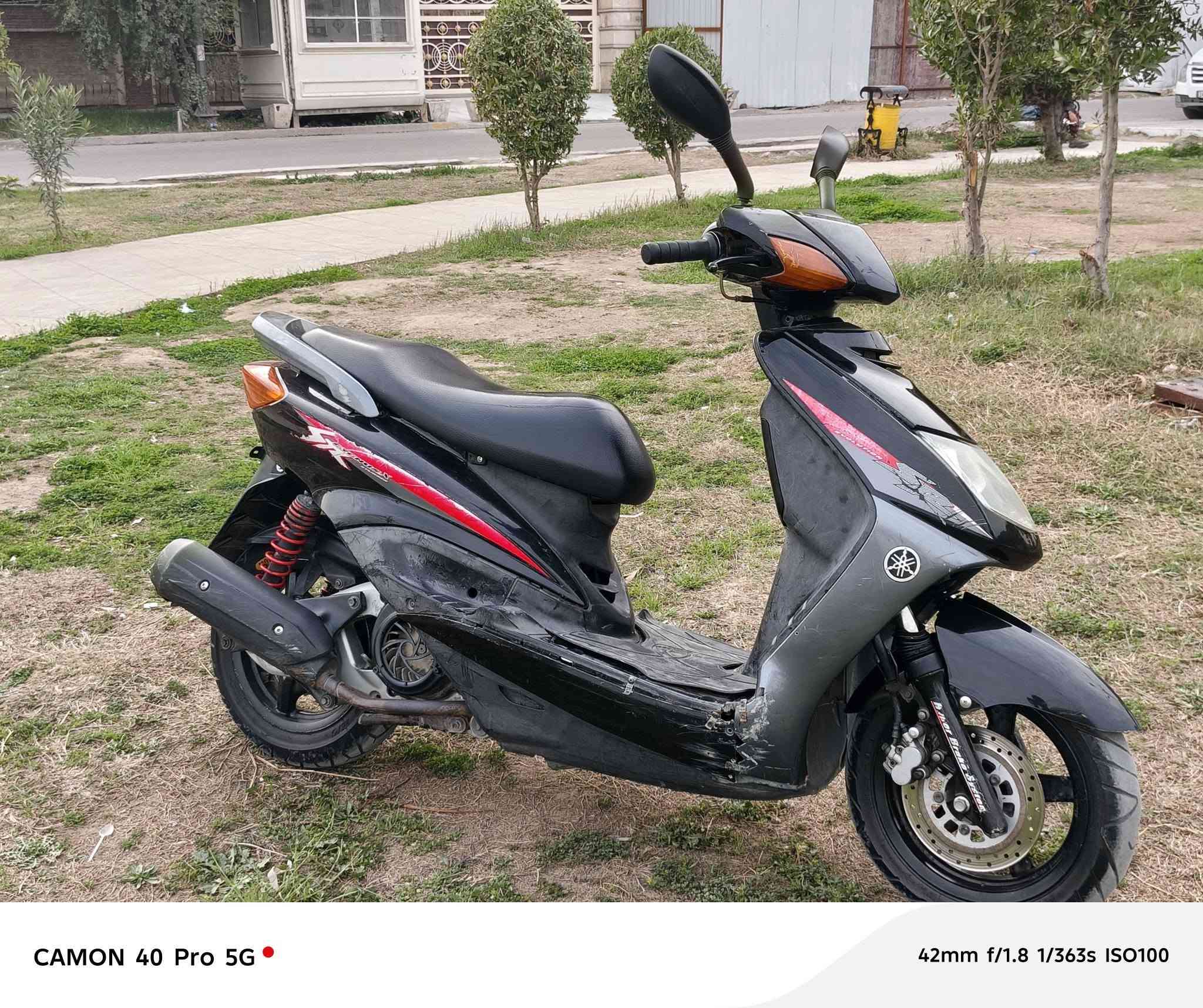 السلام عليكم درجة سكنس للبيع مكينتها ما مفتوحه كهربهيات كلها شغاله شلعه ومعدل تخبل المكان بغداد مدينة الصدر السعر,600 و بي مجال ***********
