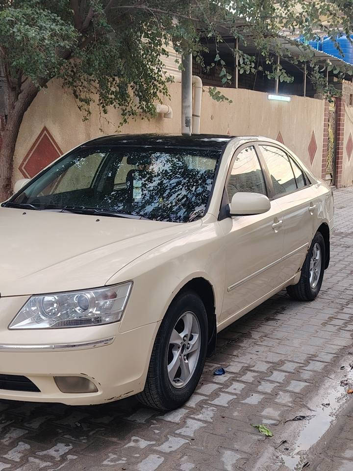 السلام عليكم سيارة سوناتا مقدس خليجي  2009 دوش 2400 السعر 83 وبيها مجال الون تكسي دبي علمان السياره مشروع وطني  سنويه السياره 2028 تنتهي مكان البصرة قضاء المدينة رقم الهاتف *********** رقم اثير *********** تصل وتساب ***********  علمان السياره بيه كصه كفر جاملغ خلفي  ولكن الكصه ماهي عيب شرعي المدينة, البصرة
